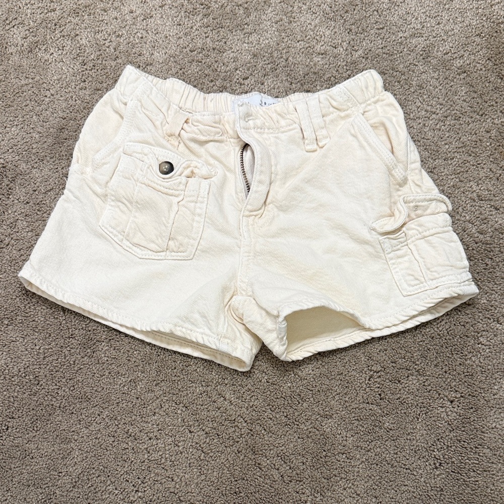 Zara Women's Light Cream Cargo Shorts